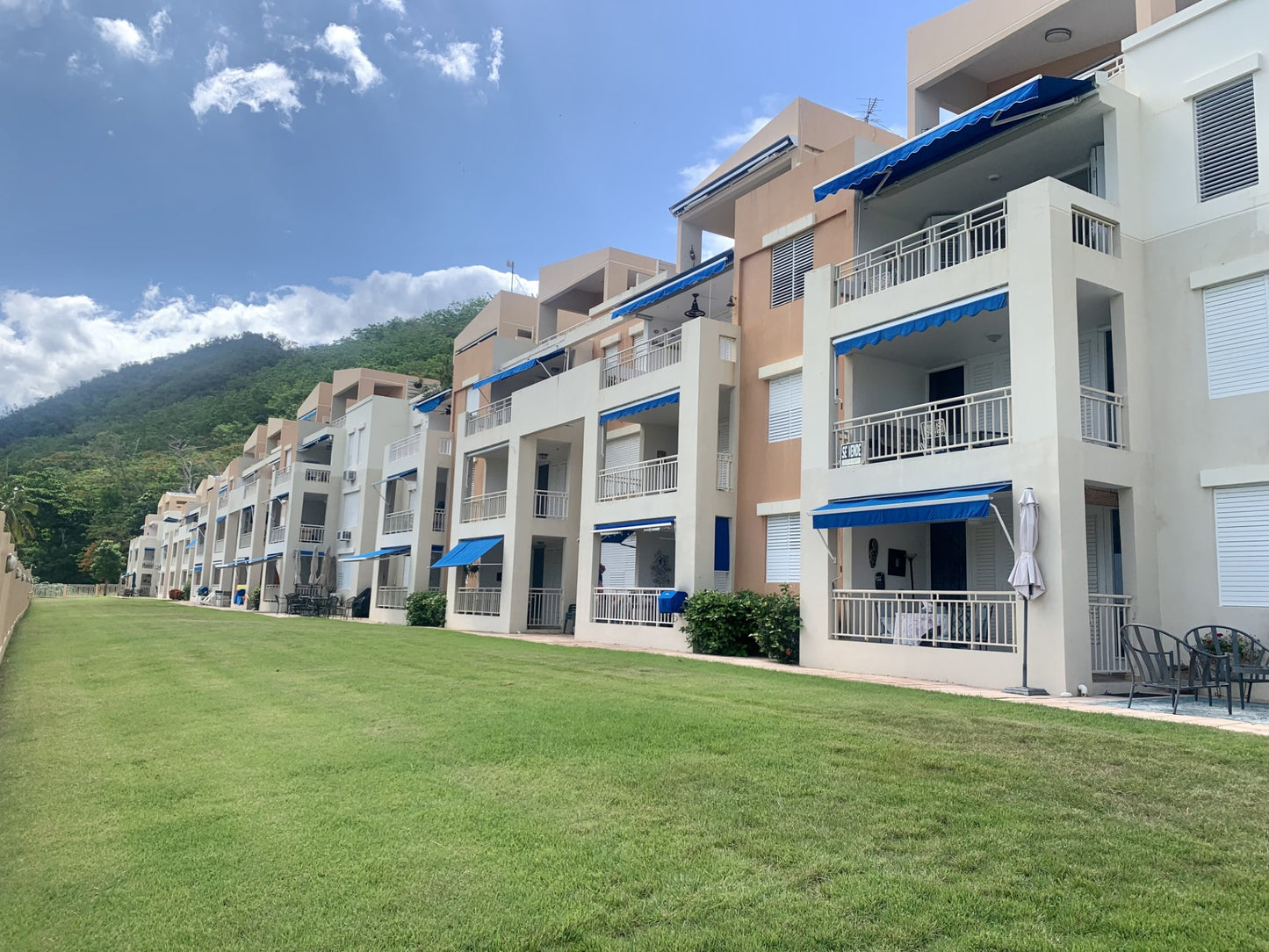 Playa Almirante, Añasco - Ocean Front Apartment