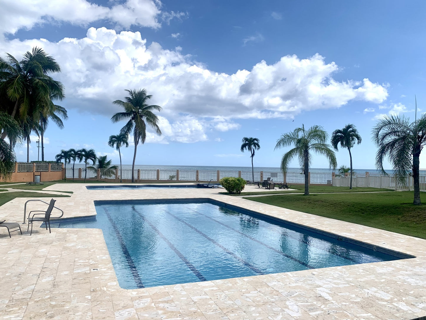 Playa Almirante, Añasco - Ocean Front Apartment