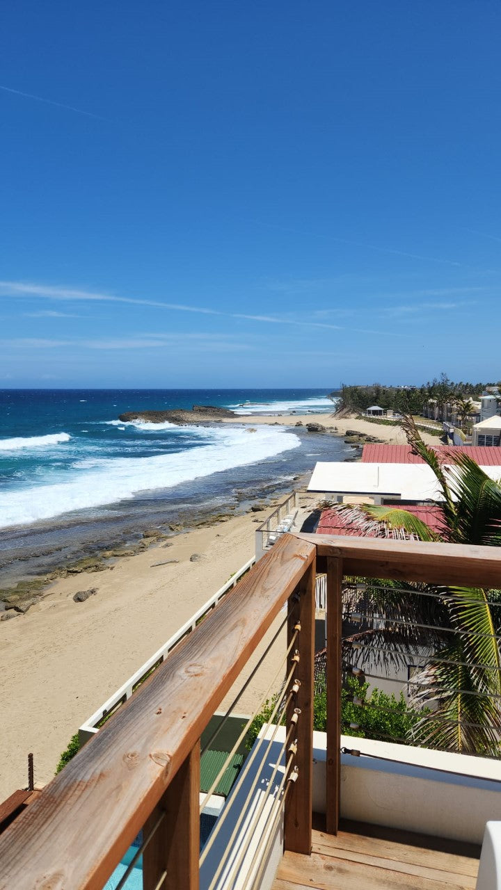 Exclusive Penthouse Condo - La Pocita