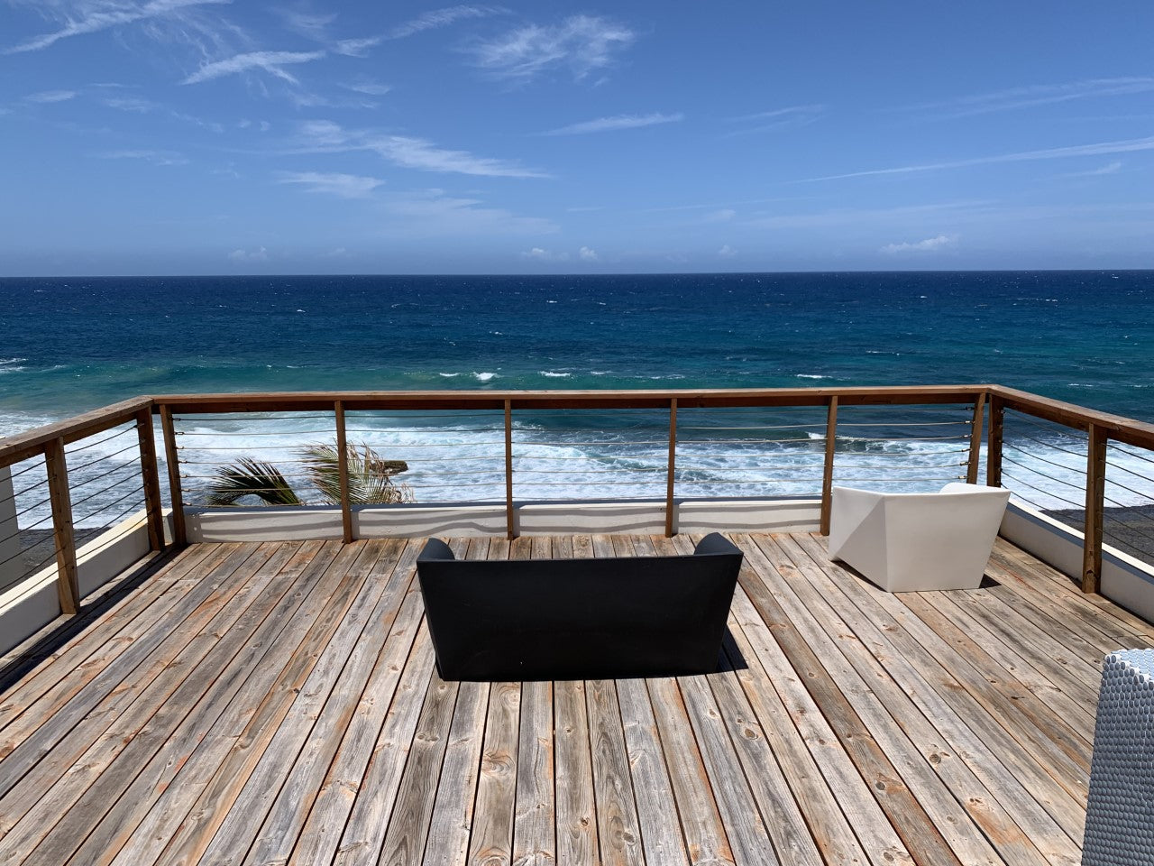 Exclusive Penthouse Condo - La Pocita