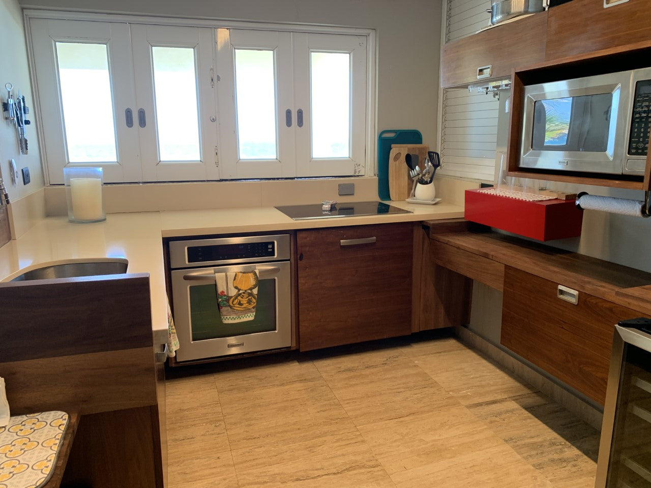 Exclusive Penthouse Condo - La Pocita