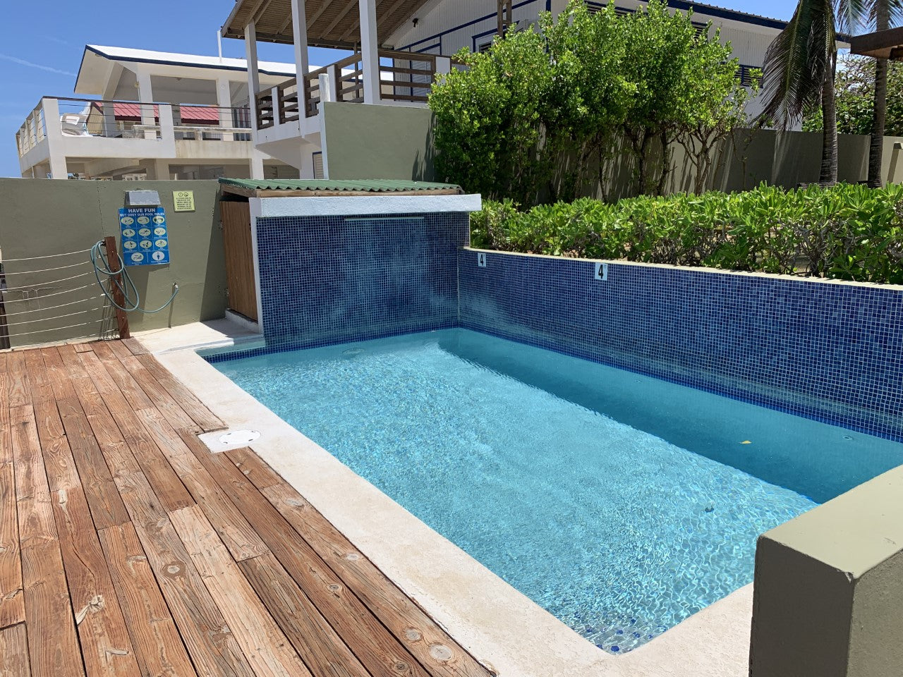 Exclusive Penthouse Condo - La Pocita