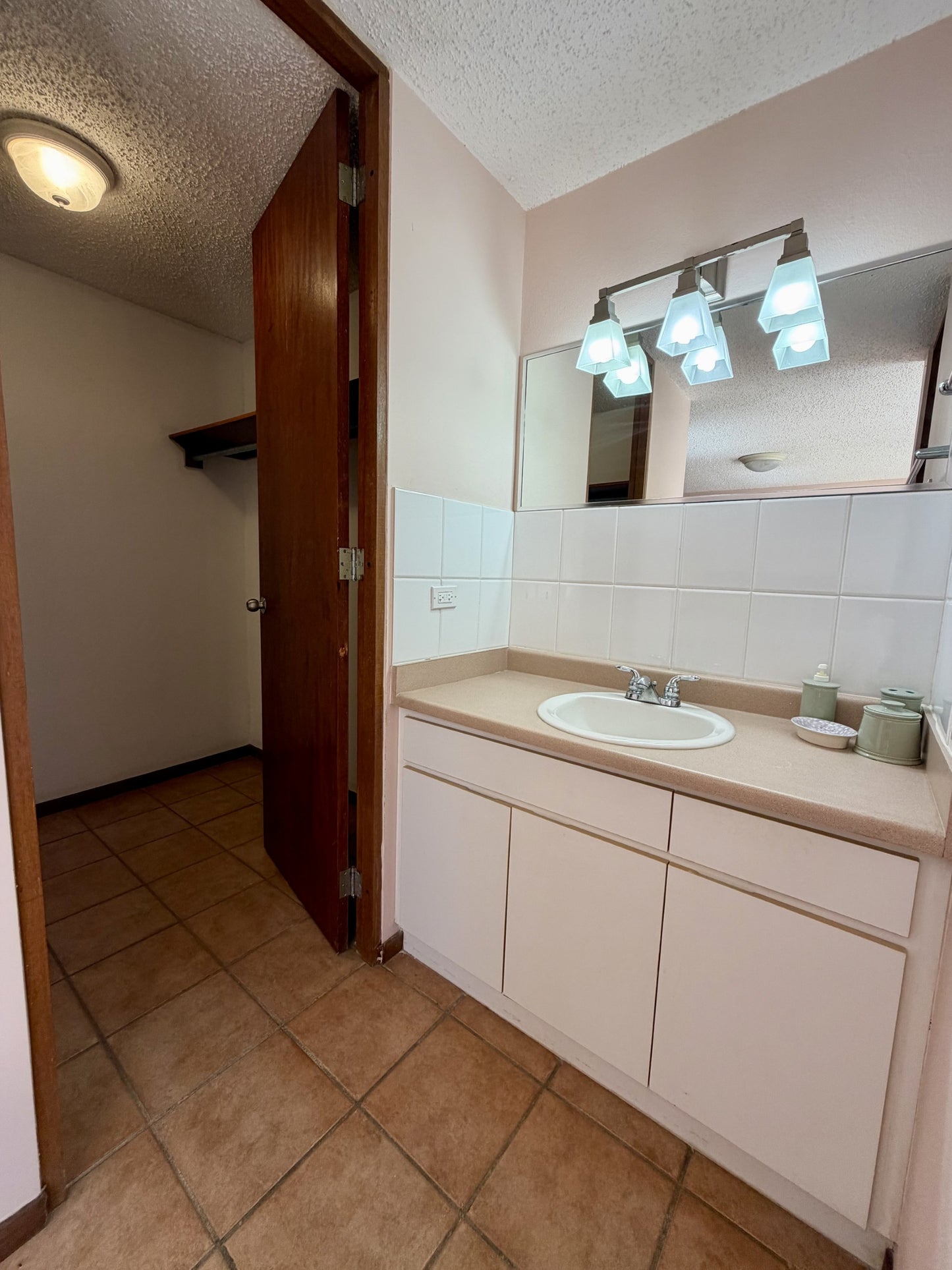 Playa Almirante Condominium