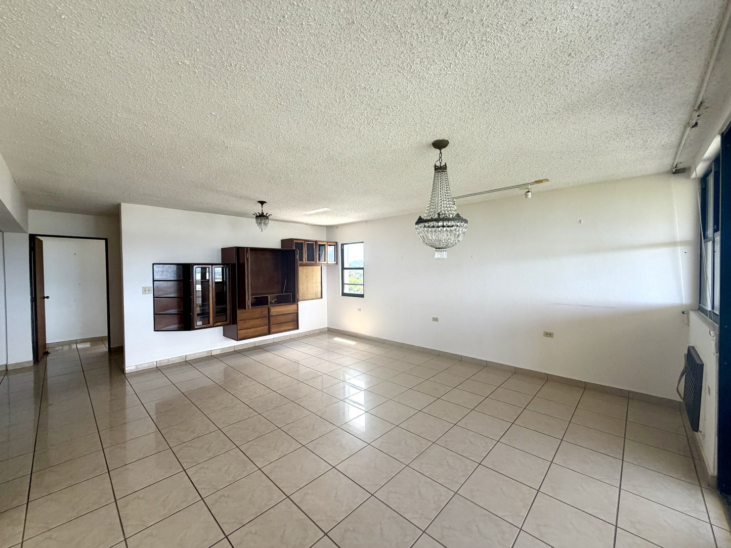 El Castillo Condominium