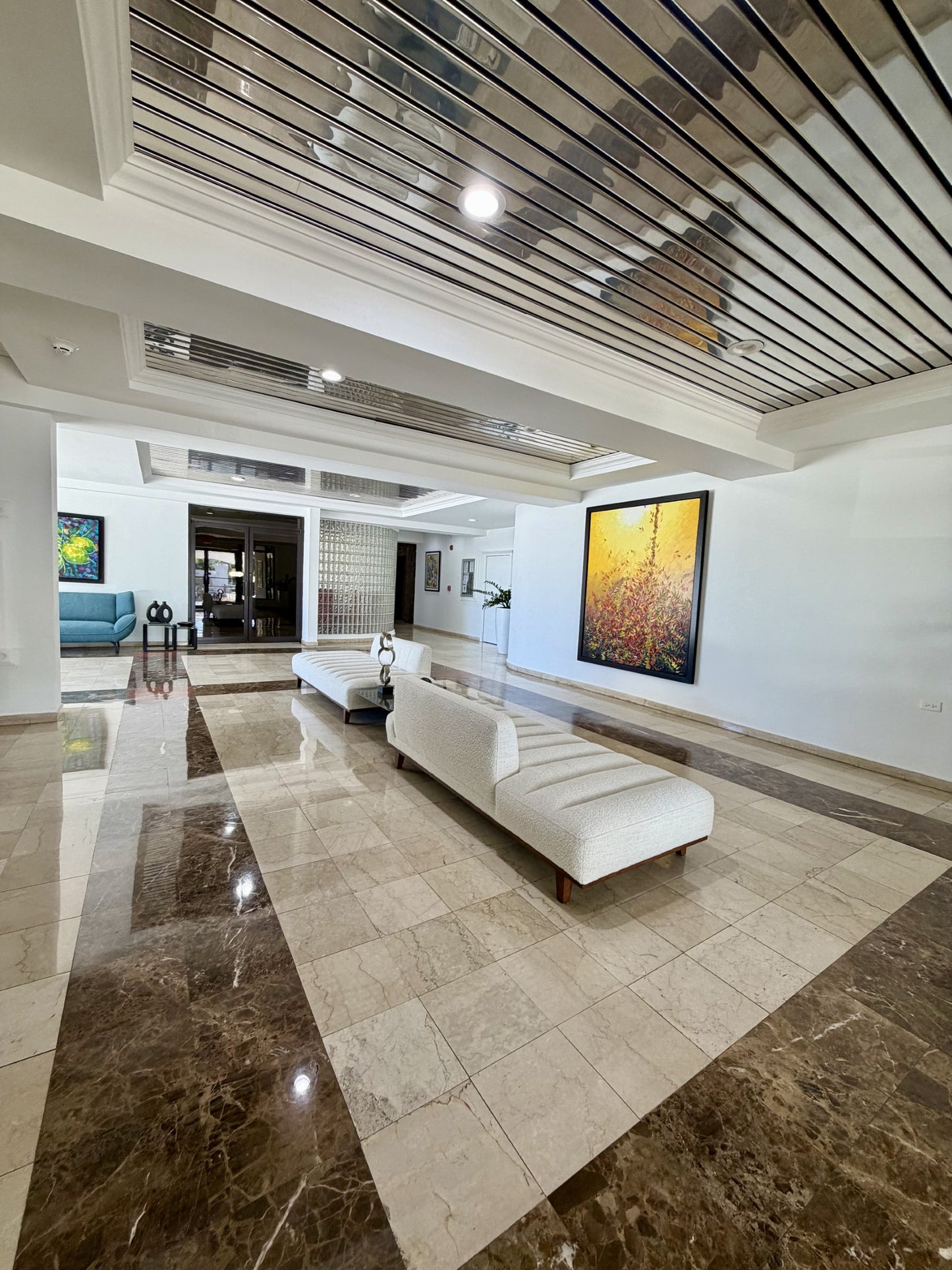 El Castillo Condominium
