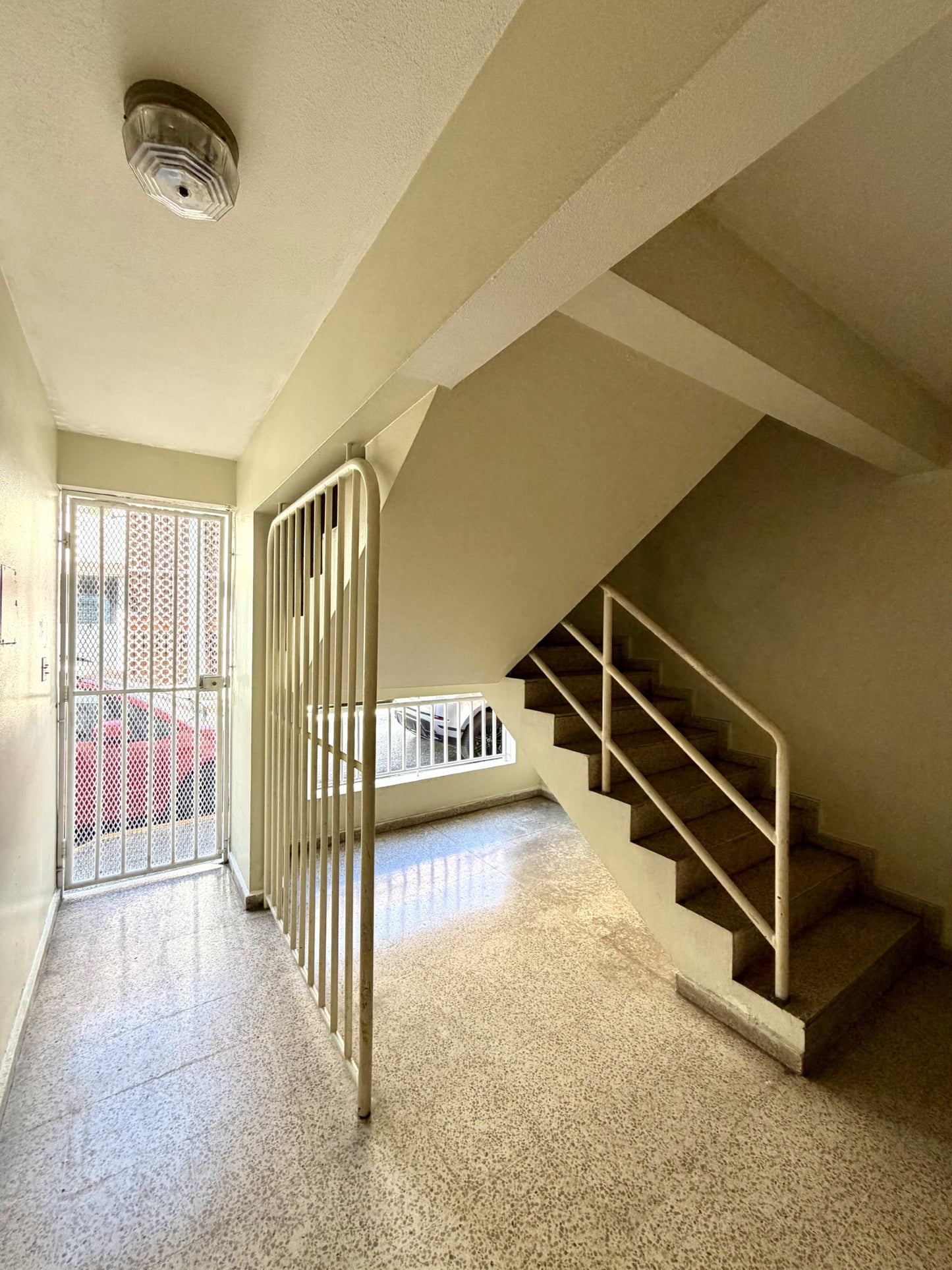 Prime Three Story Building Calle Basora #77
